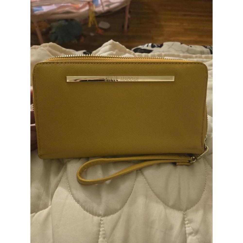 Steve madden mustard Wristlet Clutch Wallet